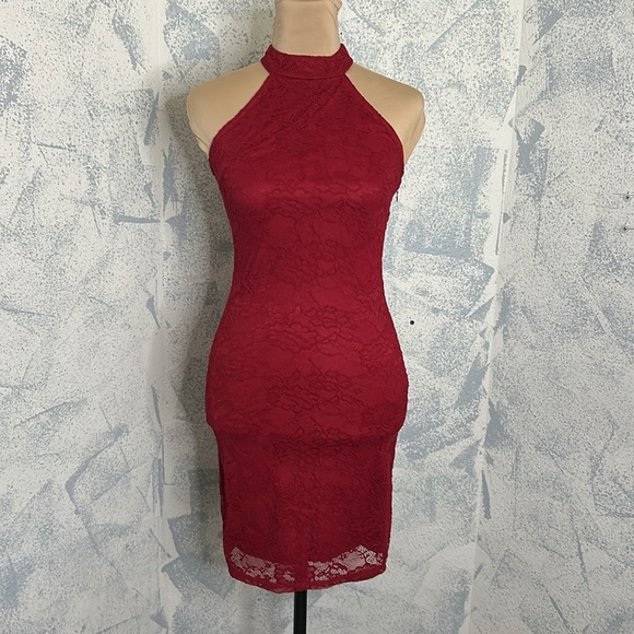 One Clothing Scarlet Lace Halter Dress with High Neckline size S - Picture 1 of 7
